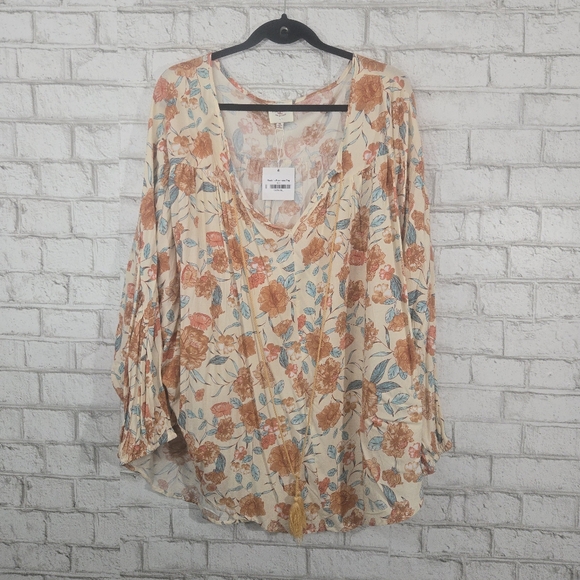 NWT Hayden long sleeve blouse - Picture 4 of 16